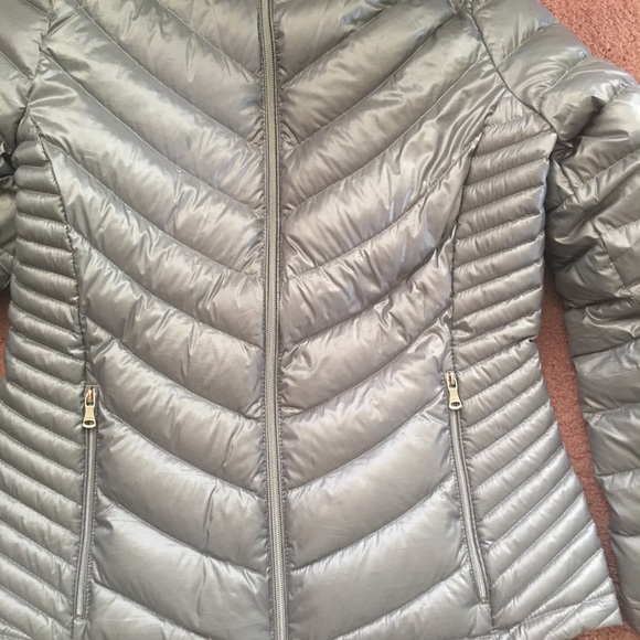 Calvin Klein Premium Down Coat .Packable Bag ,Light Weight Size M , Grey New - Picture 6 of 16